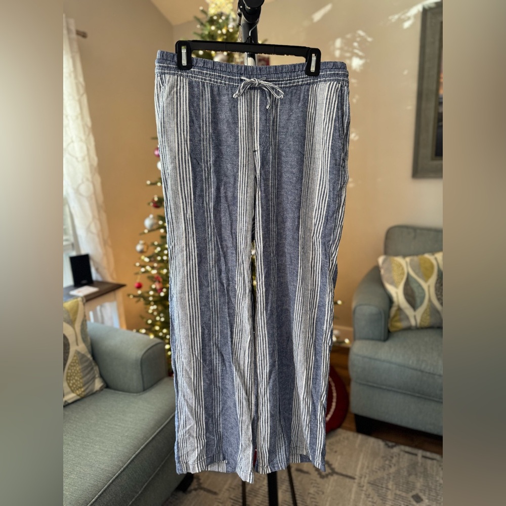 Old Navy Navy and White Wide Leg Pants
